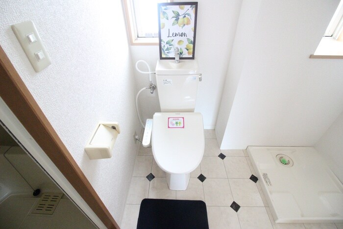 物件内観写真9　(トイレ)