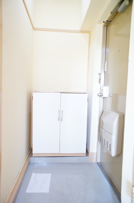 物件内観写真14　(玄関)