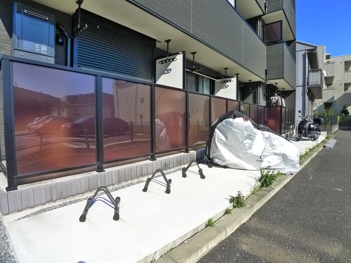 物件外観写真5　(駐輪場)