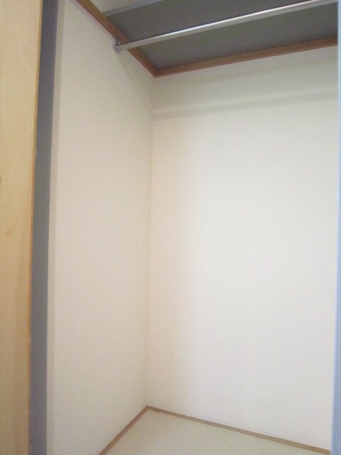 物件内観写真11　(収納)