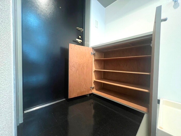 物件内観写真14　(靴箱)