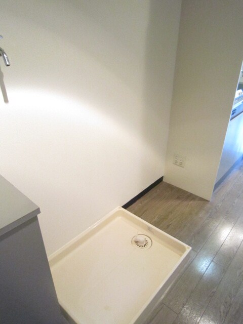 物件内観写真14　(洗濯機置場)