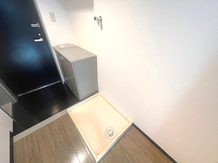 物件内観写真17　(洗濯機置場)