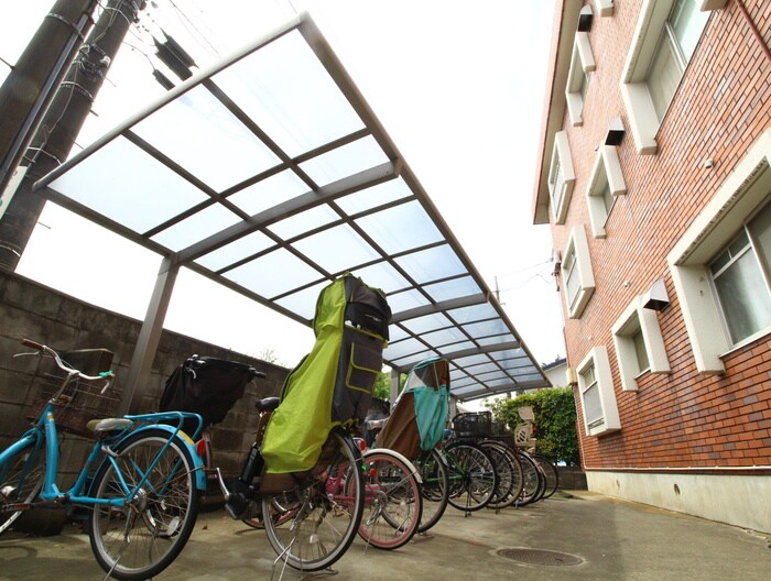 物件外観写真5　(駐輪場)