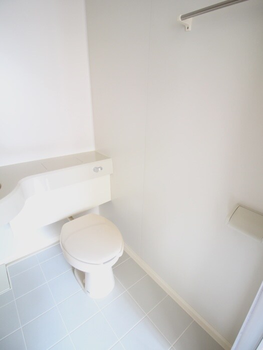 物件内観写真13　(トイレ)