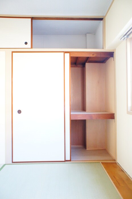 物件内観写真12　(収納)