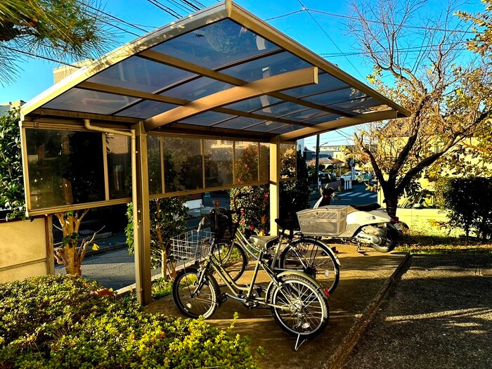 物件外観写真3　(駐輪場)