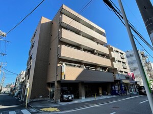 ライフモリ６号館外観写真