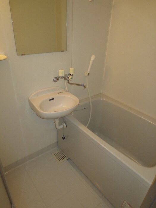 物件内観写真12　(バス／シャワールーム等)