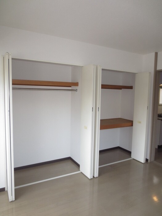 物件内観写真15　(収納)