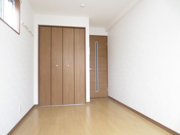 物件内観写真4　(居室)