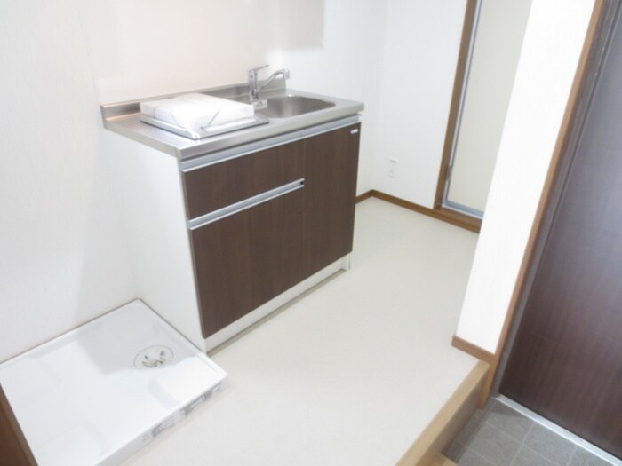 物件内観写真18　(玄関)