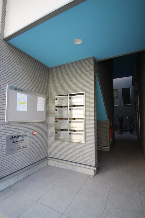 物件外観写真3　(エントランス部分)