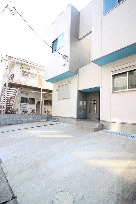 物件外観写真6　(駐車場)