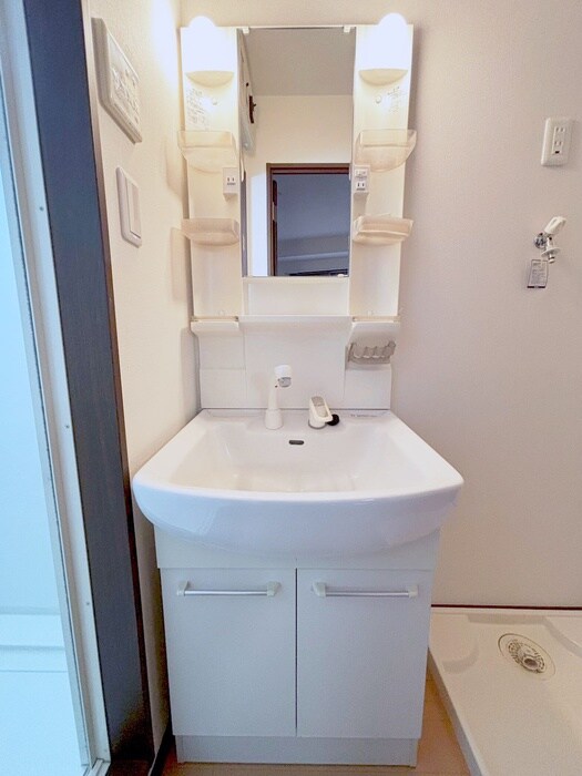 物件内観写真11　(洗面)