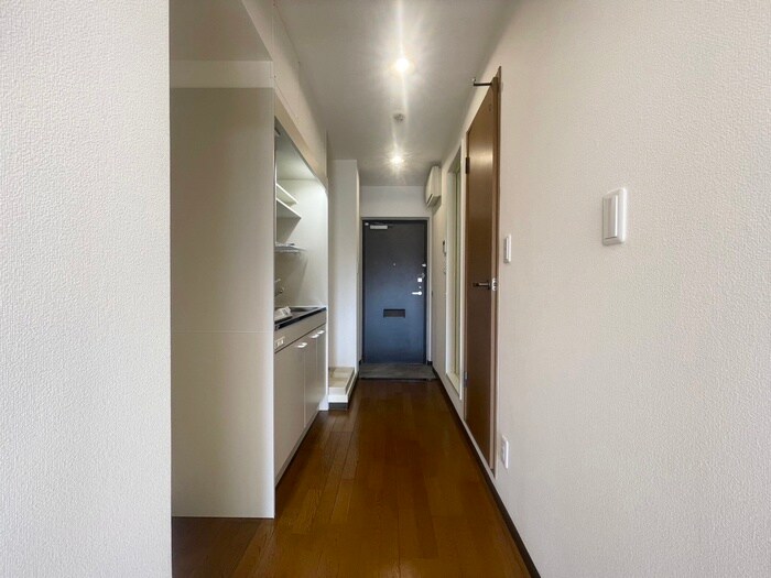 物件内観写真14　(廊下)