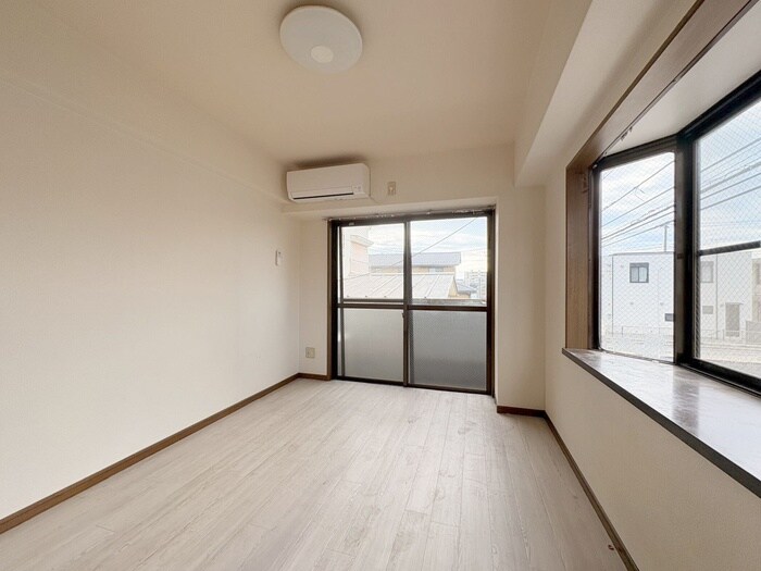 物件内観写真8　(居室)