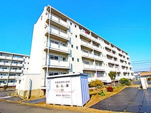 ビレッジハウス愛川2号棟外観写真