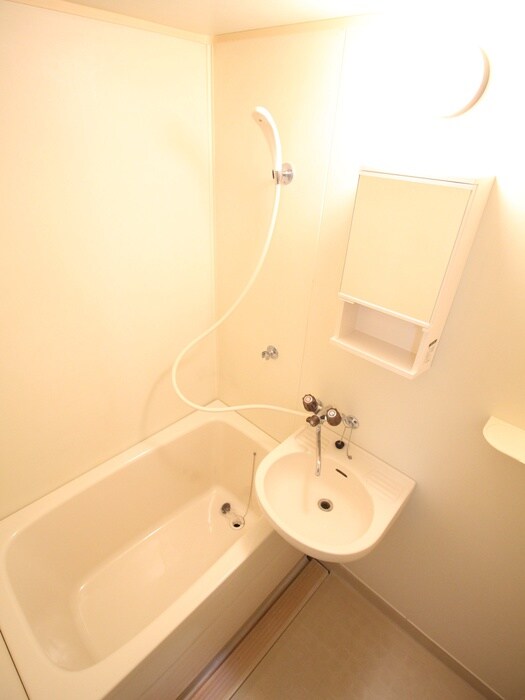 物件内観写真12　(バス／シャワールーム等)