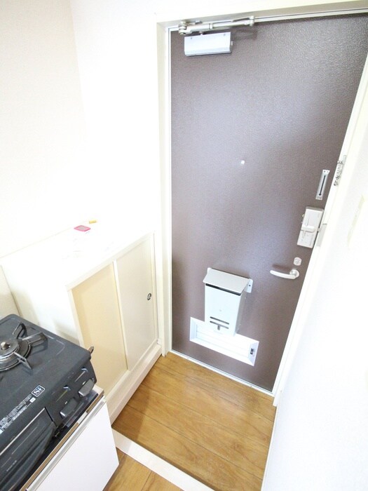物件内観写真16　(玄関)