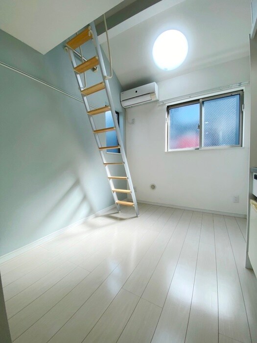 物件内観写真8　(居室)