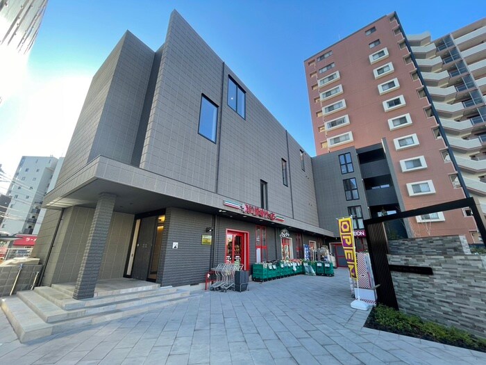 物件外観写真1　(エントランス部分)