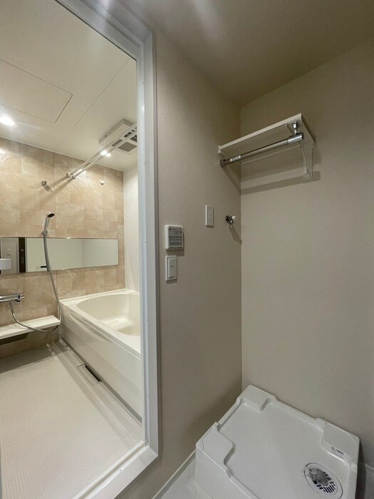 物件内観写真15　(洗濯機置場)