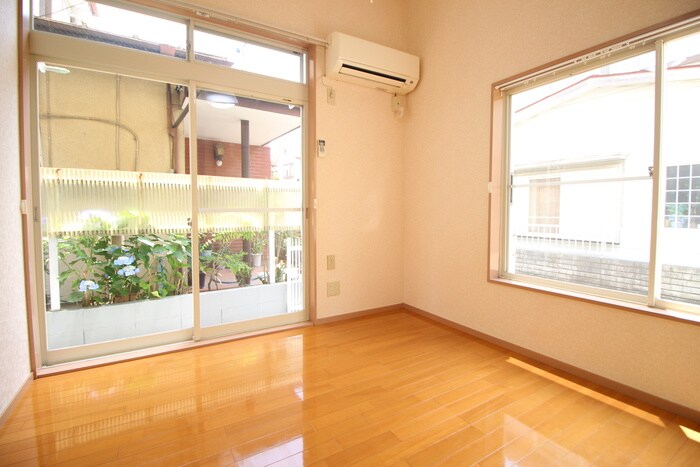 物件内観写真14　(居室)