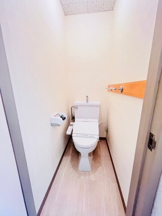 物件内観写真14　(トイレ)