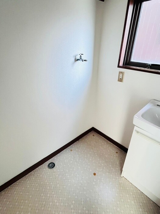 物件内観写真15　(洗濯機置場)