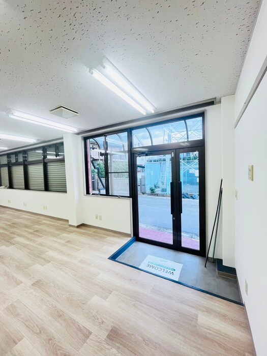 物件内観写真19　(玄関)