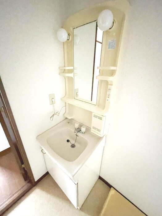 物件内観写真11　(洗面)