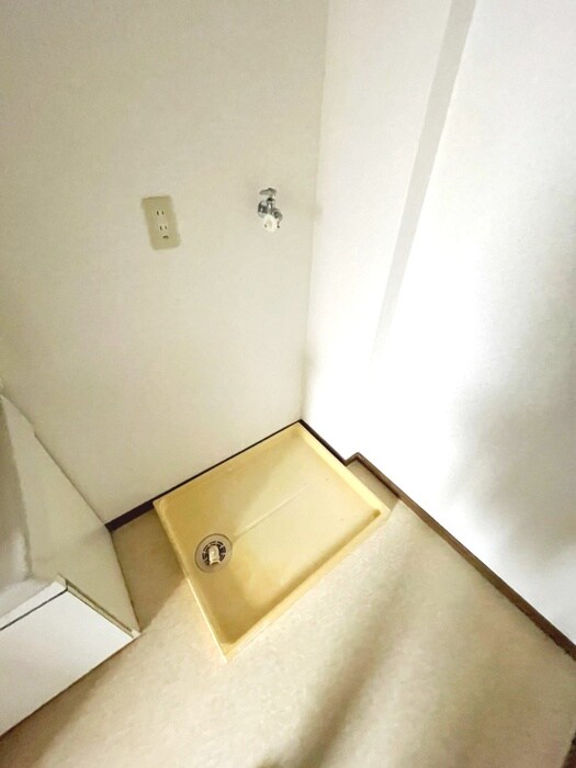 物件内観写真14　(洗濯機置場)