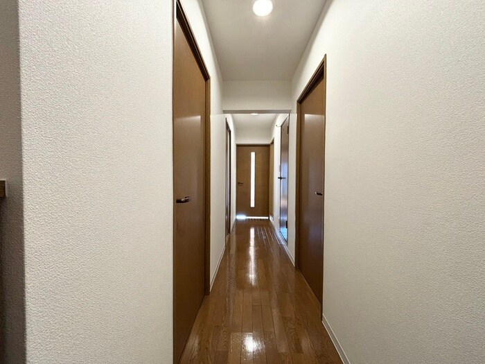 物件内観写真14　(廊下)