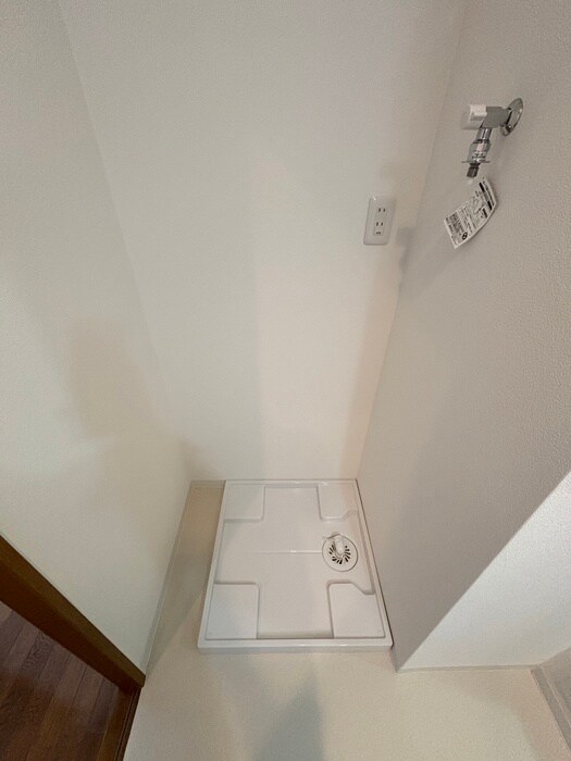 物件内観写真15　(洗濯機置場)