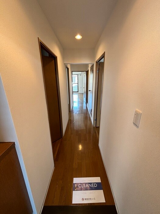 物件内観写真20　(廊下)