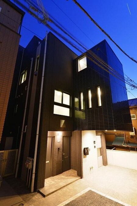 M-CUBE　NISHIKATA外観写真