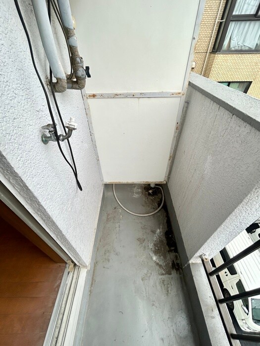 物件内観写真12　(洗濯機置場)