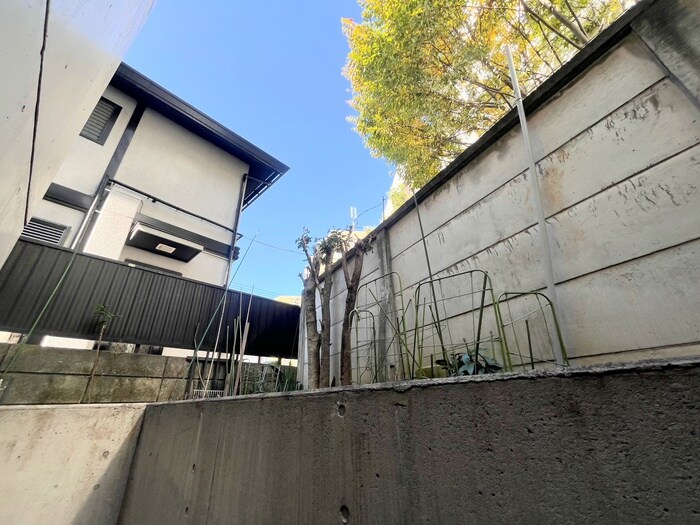 物件内観写真21　(室内からの展望)