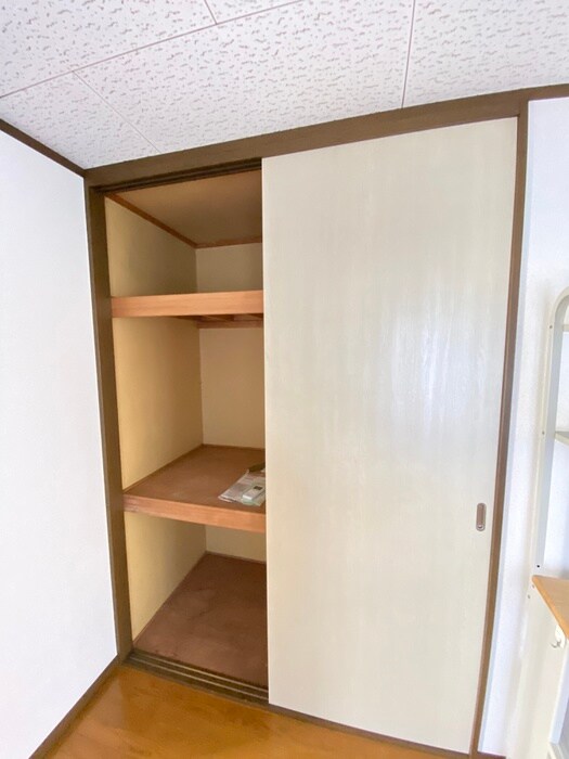 物件内観写真15　(収納)