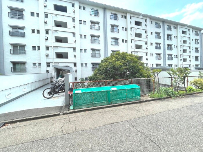 物件外観写真4　(建物設備)