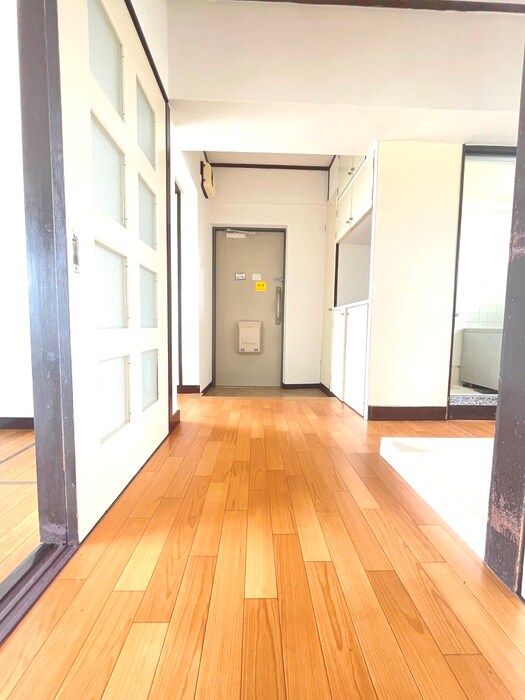 物件内観写真18　(廊下)