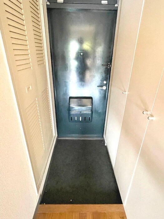 物件内観写真14　(玄関)