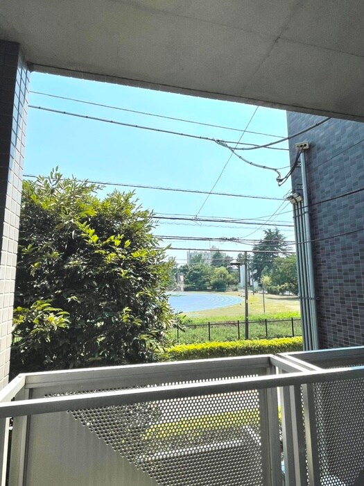 物件内観写真16　(室内からの展望)