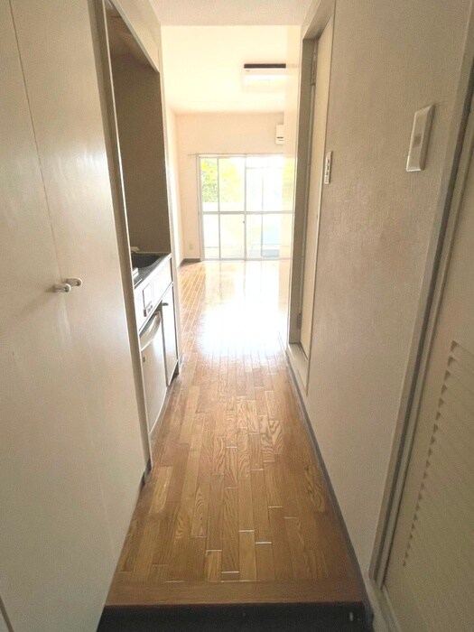 物件内観写真21　(廊下)