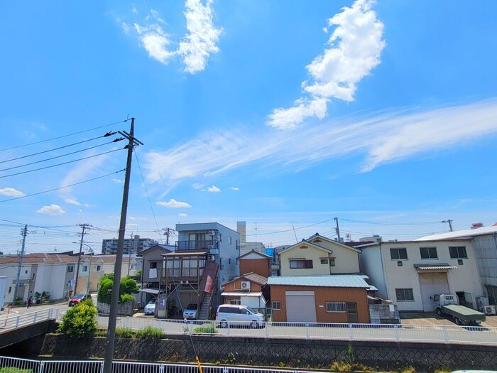 物件内観写真15　(室内からの展望)