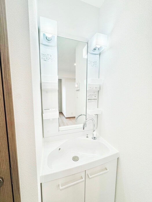 物件内観写真11　(洗面)