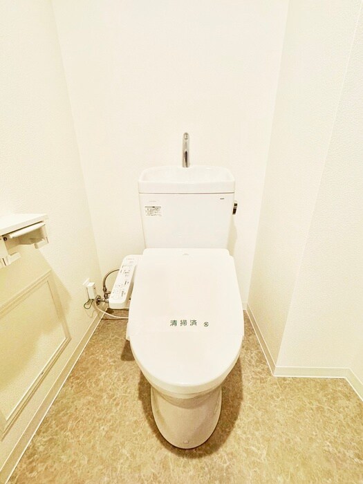 物件内観写真12　(トイレ)