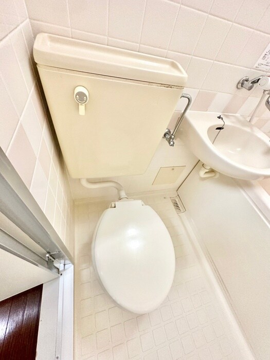 物件内観写真12　(トイレ)