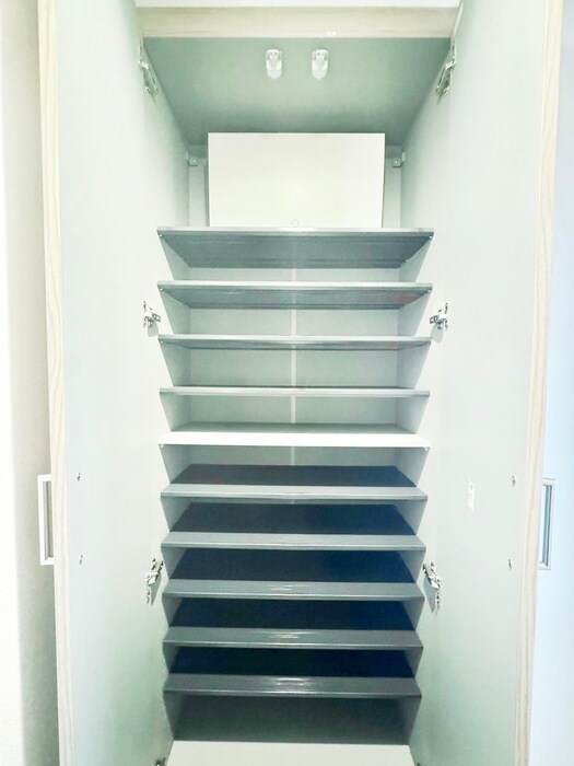 物件内観写真19　(靴箱)